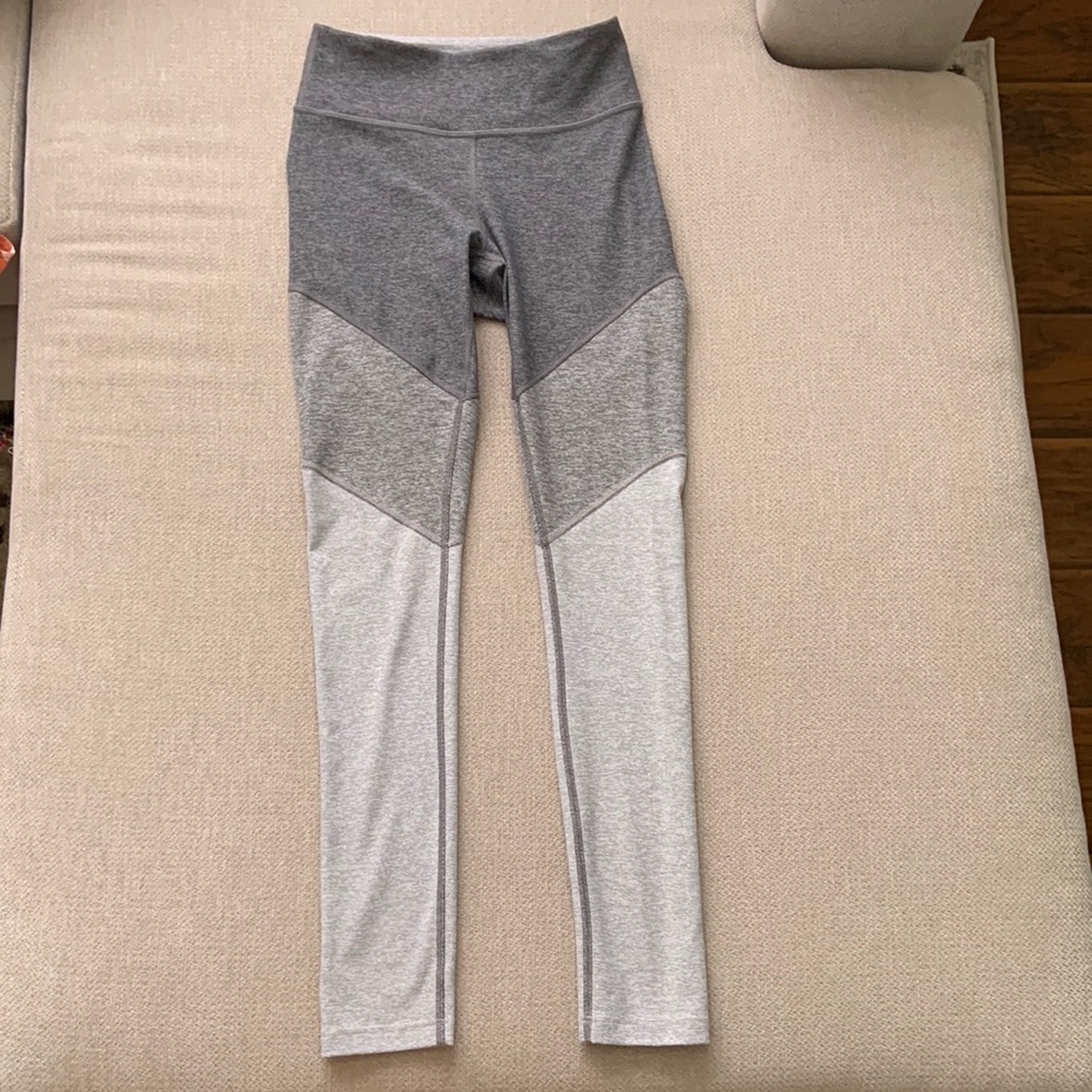 Outdoor Voices striped legging XS